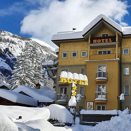 Hotel Bouton D'Or - Κουρμαγιέρ Εξωτερικό φωτογραφία