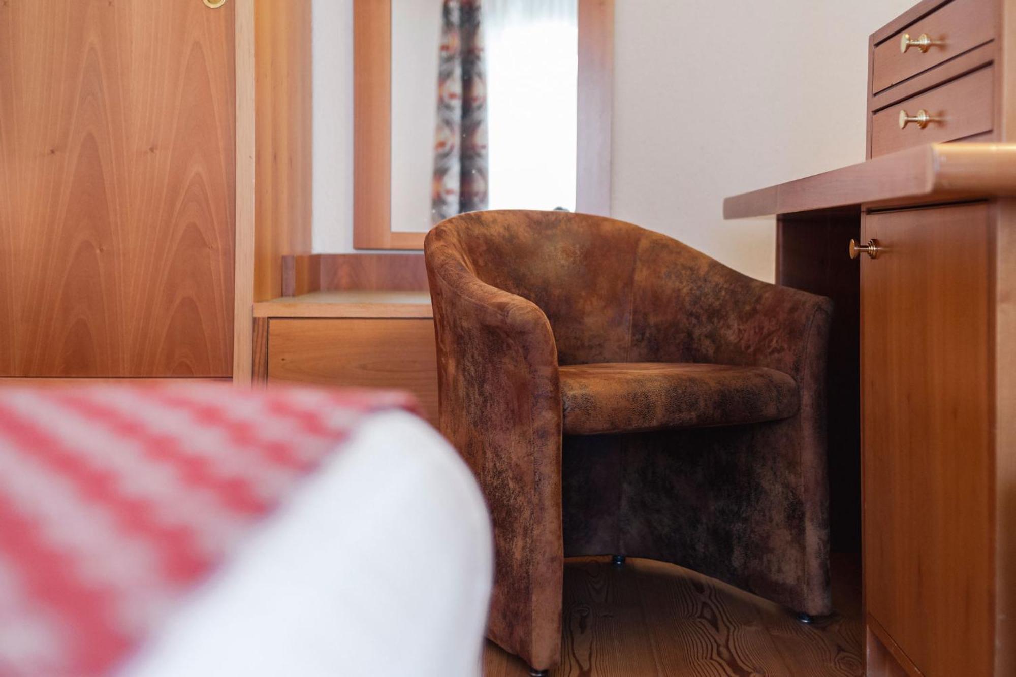 Hotel Bouton D'Or - Κουρμαγιέρ Εξωτερικό φωτογραφία