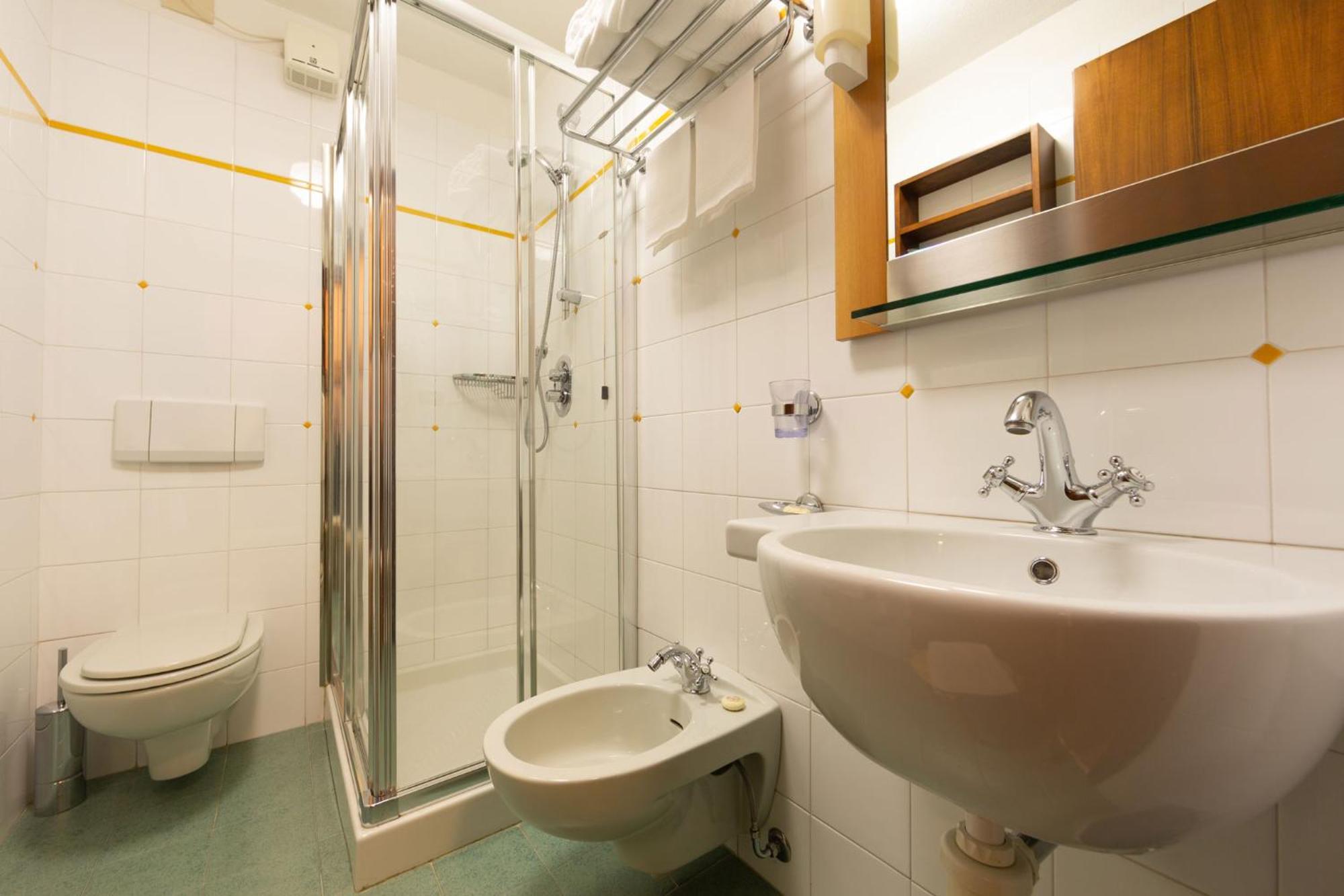 Hotel Bouton D'Or - Κουρμαγιέρ Εξωτερικό φωτογραφία