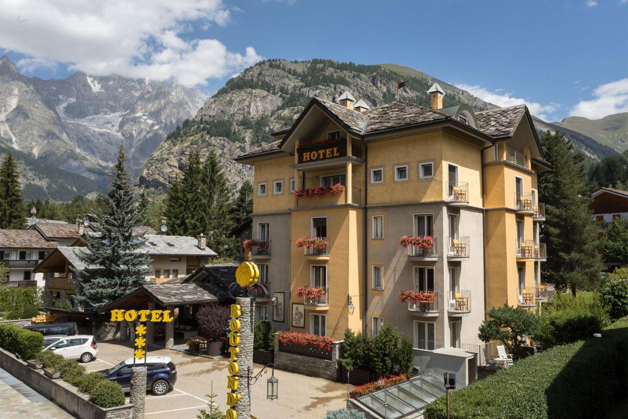 Hotel Bouton D'Or - Κουρμαγιέρ Εξωτερικό φωτογραφία