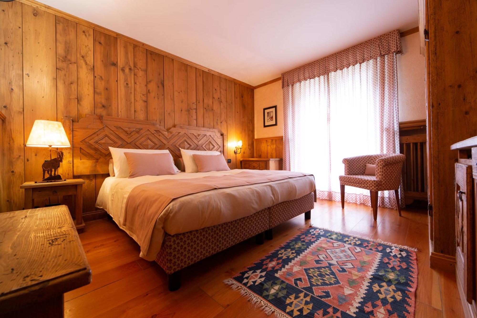 Hotel Bouton D'Or - Κουρμαγιέρ Εξωτερικό φωτογραφία