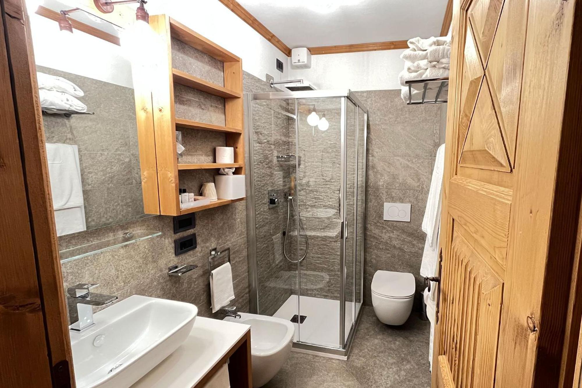 Hotel Bouton D'Or - Κουρμαγιέρ Εξωτερικό φωτογραφία